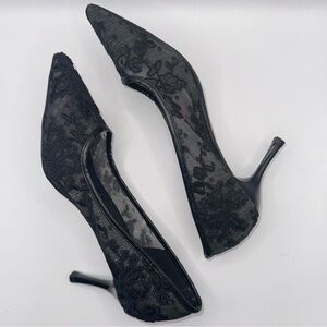 Black Lace Pointed Toe Kitten Heels Vintage Inspired Witchy Gothic, Femme Fatale